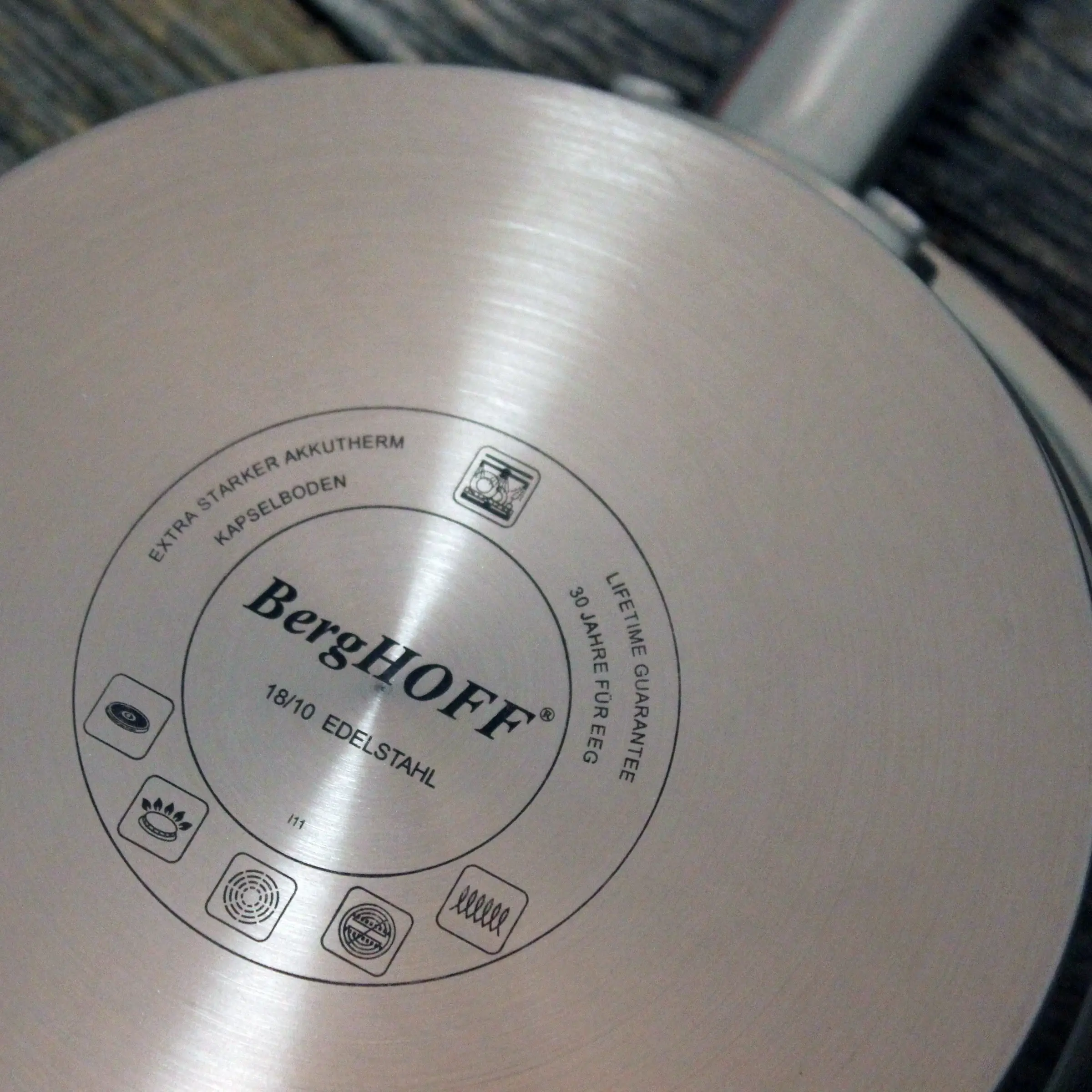 Berghoff Essentials Comfort 18/10 Paslanmaz Çelik Yapışmaz Tava 24 cm - Thumbnail